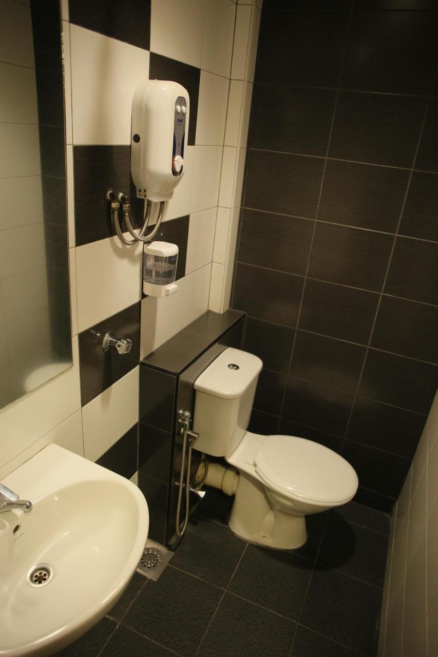 N K Hotel Muar Dış mekan fotoğraf